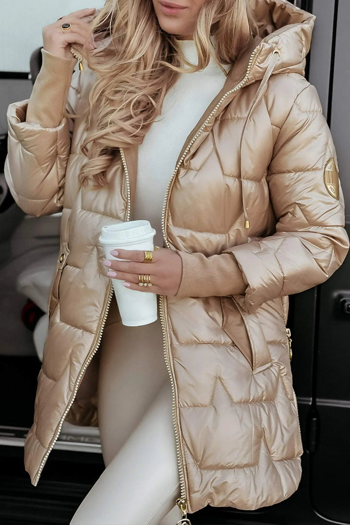 Varm vattert dunjakke for dame, lang modell med hette, perfekt for vinter.