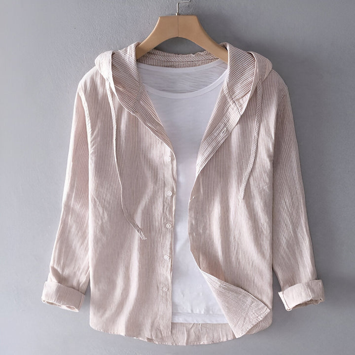 Myk, beige dame hettegenser i pustende materiale. Avslappet passform for komfortabel sommerstil.