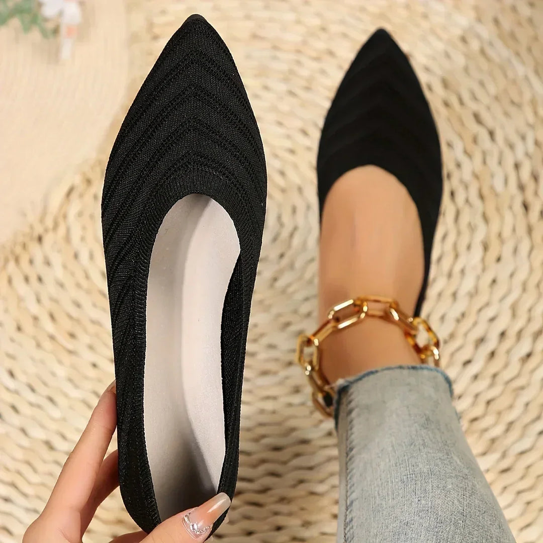 Moderne dame loafers, flate slip-ons med spiss tå, ideelle vår- og sommersko.