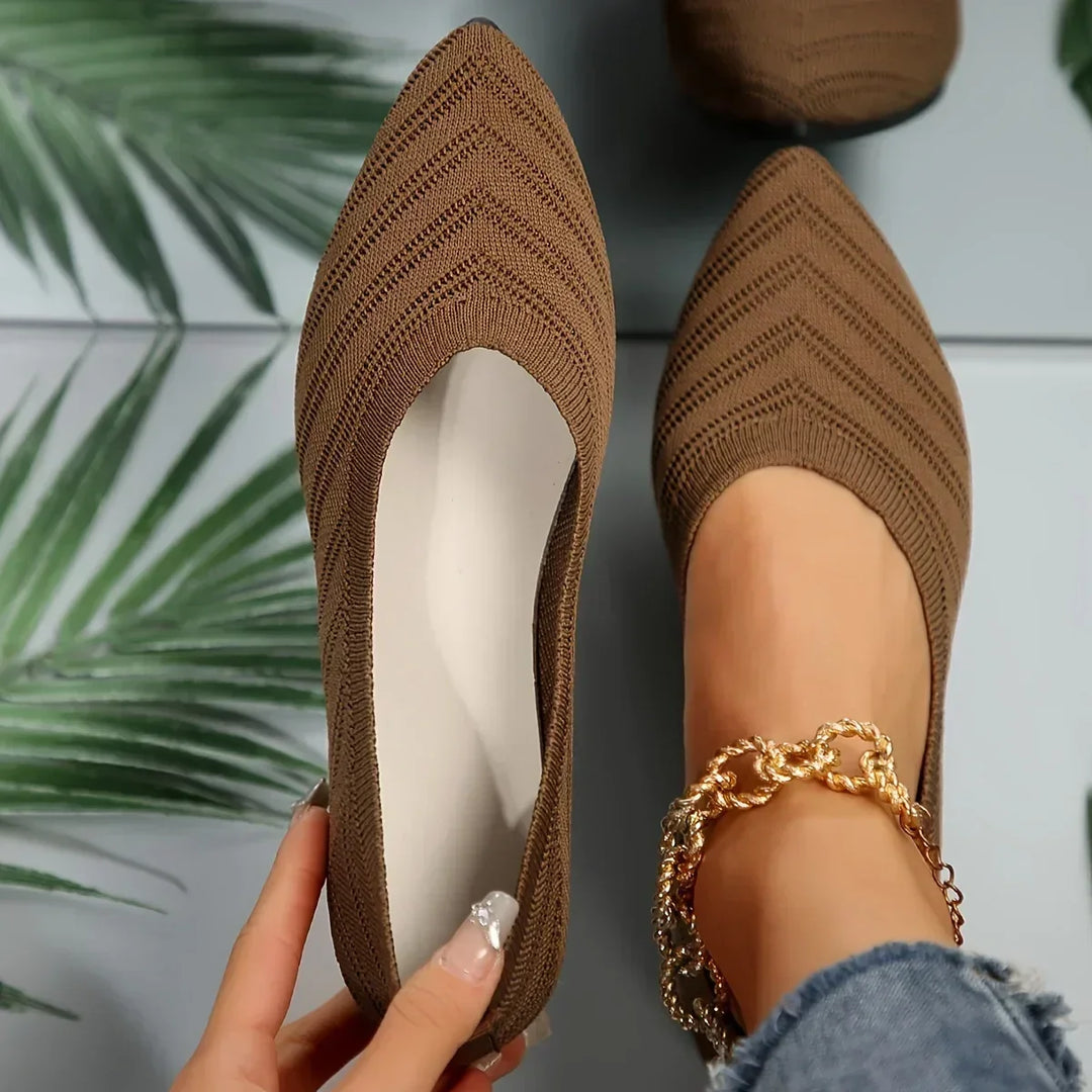Smarte hverdagssko: flate dame loafers med spiss tå og lett slip-on funksjon.