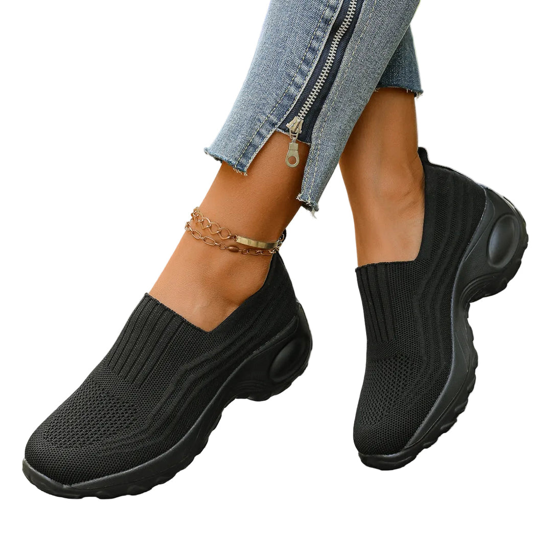 Kvinners slip-on joggesko med pustende mesh-design, lette og komfortable fritidssko for hverdagsbruk.