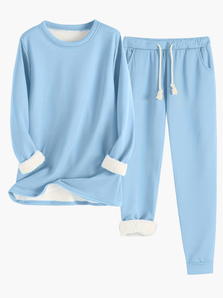 Komfortabelt og mykt loungewear sett for kvinner, perfekt for avslappede dager hjemme.