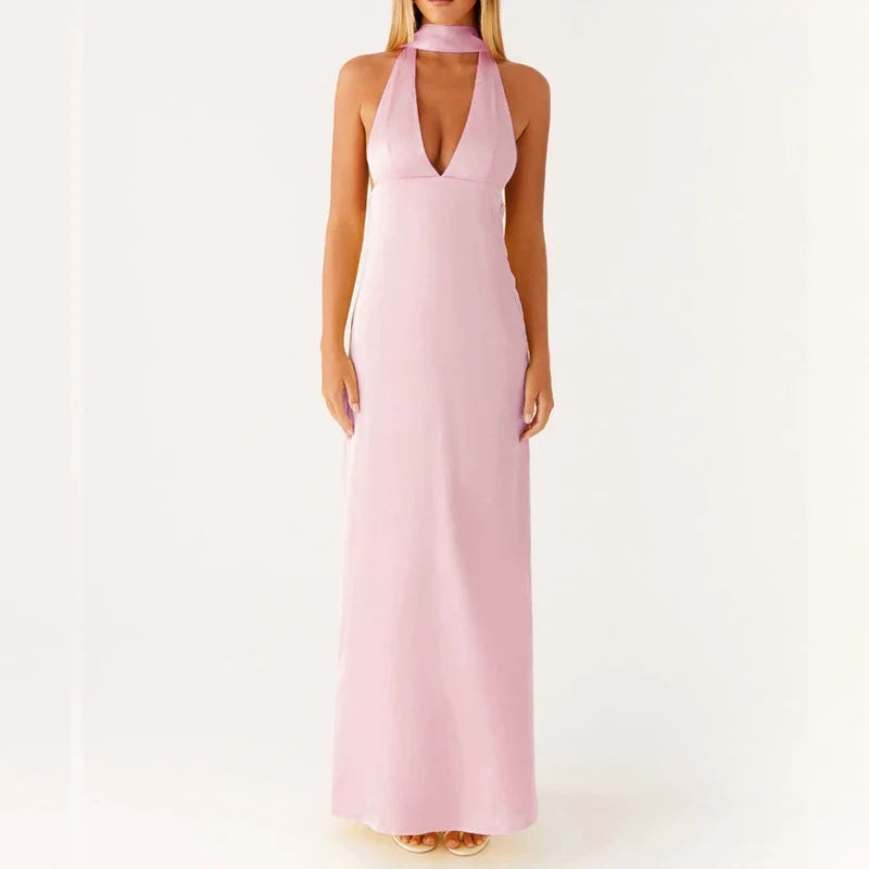 Boho halterneck maxikjole, ermeløs festkjole for kvinner. Elegant sommerkjole ideell for varme dager.