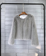 Grå