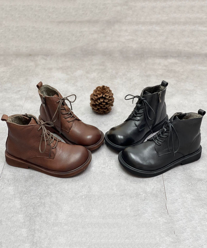 Vinterstøvler for damer med snøring for justering, og deilig varmefôr. Gode boots for kaldt vær.
