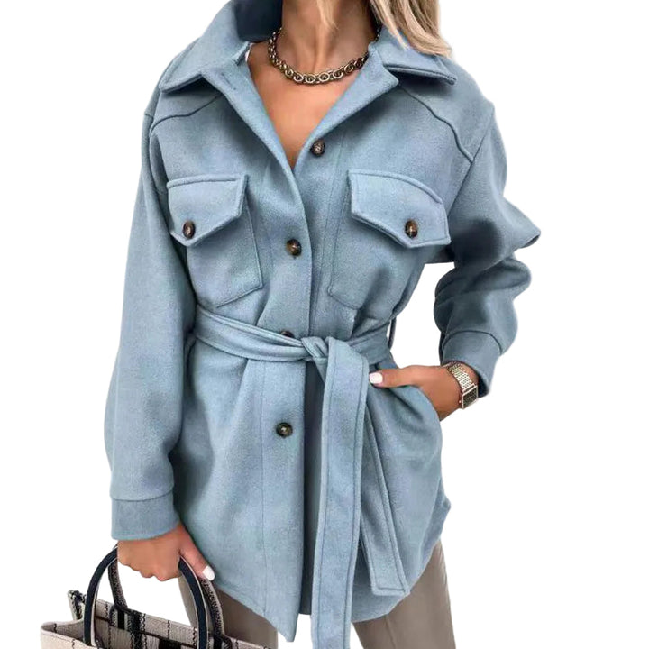 Stilfull dame sommerjakke for kvelder. Trendy, lett fritidsjakke i moderne design, perfekt for vår og sommer.