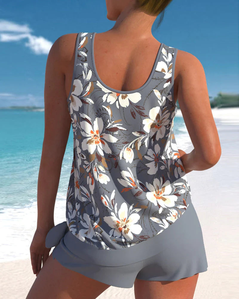 Dame tankini topp, et moderne badeplagg for strand og basseng. Stilrent og behagelig strandklær for sommeren.