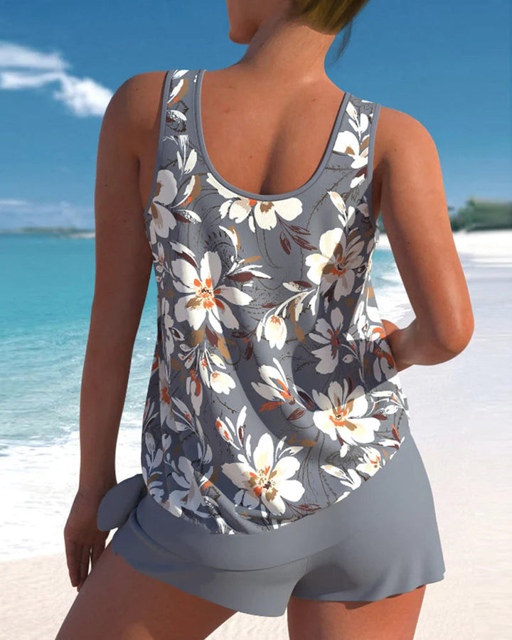 Dame tankini topp, et moderne badeplagg for strand og basseng. Stilrent og behagelig strandklær for sommeren.