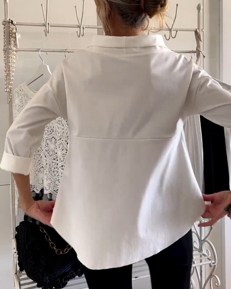 Elegant damebluse med høy krage. Moderne og allsidig, ideell for enhver anledning.