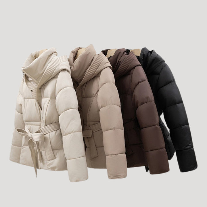 Trendy beltejakke for damer, varm og funksjonell for kalde utendørsaktiviteter og stil.