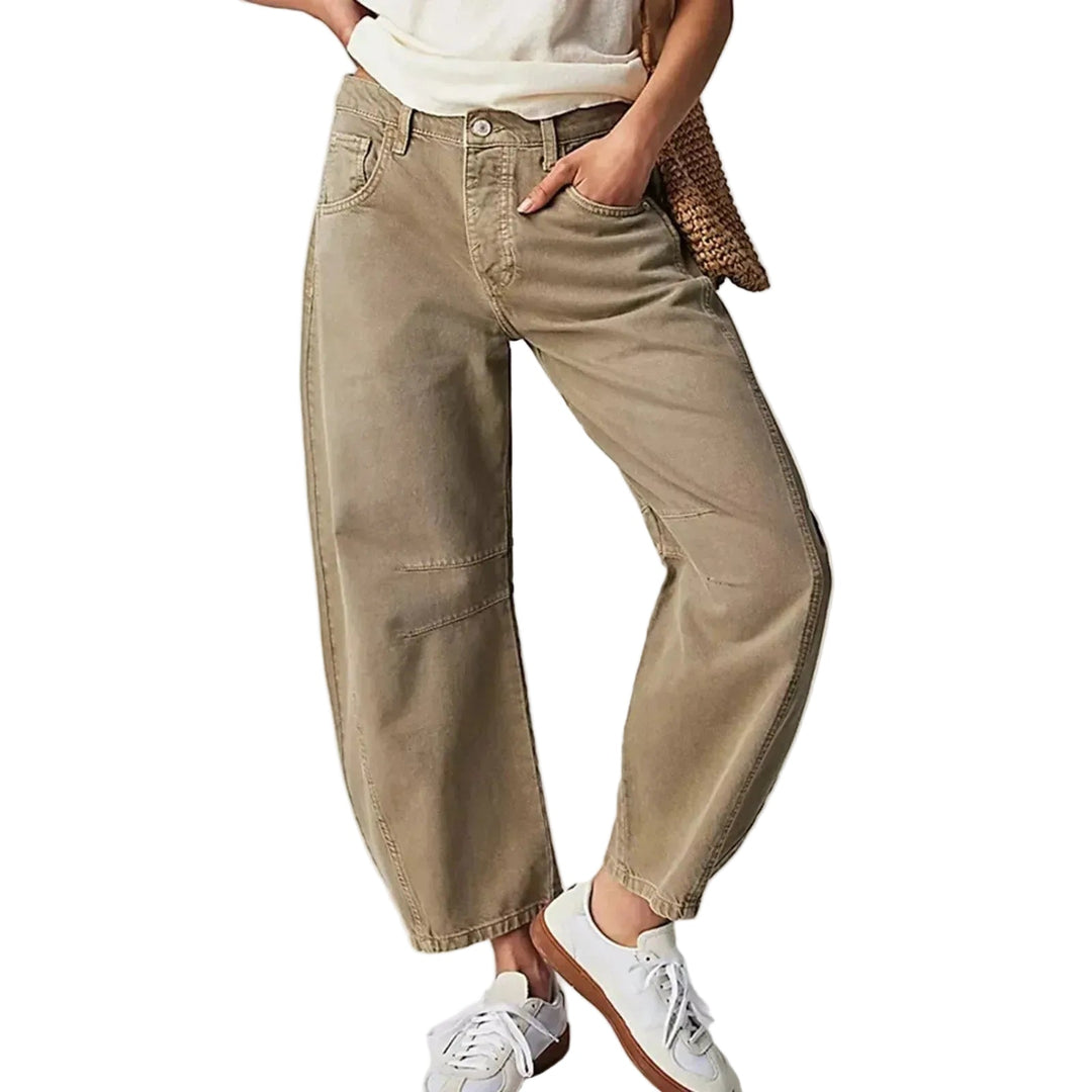 Damejeans med brede ben og lav midje, perfekt for en uformell, avslappet hverdagsstil. Komfortable kvinneklær.