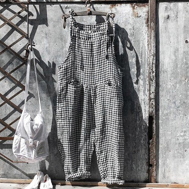 Oversize kvinneoverall i mykt stoff, ideell for både hjemmebruk og lette utflukter.