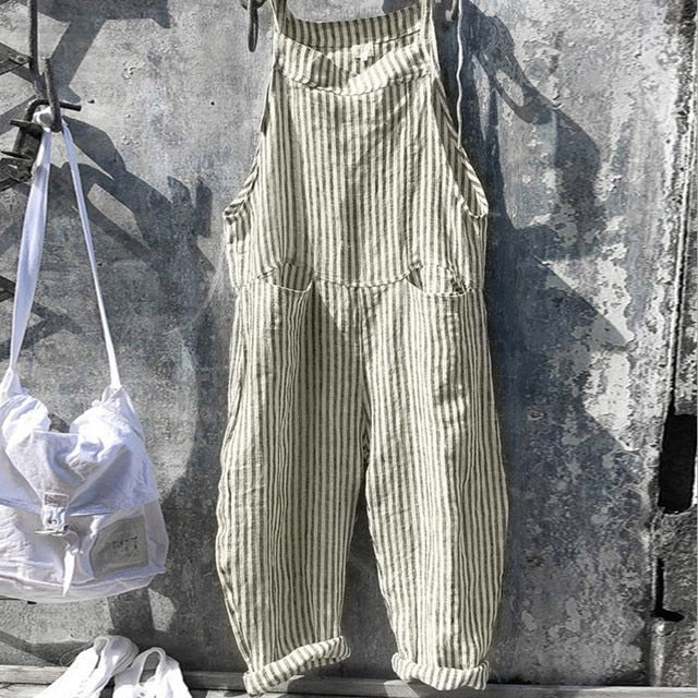 Helårs dameoverall, baggy og komfortabel, ideell for avslapning eller lett aktivitet.