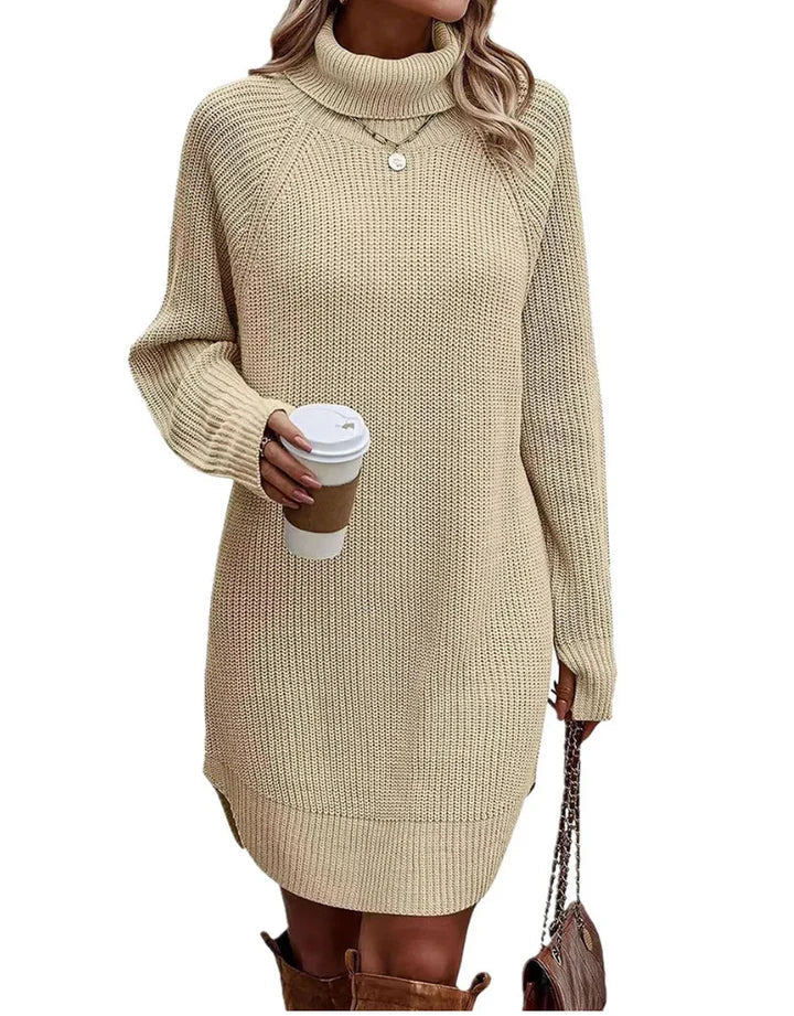 Langermet dame strikkekjole i klassisk design, ideell for elegant hverdagsstil eller fest.