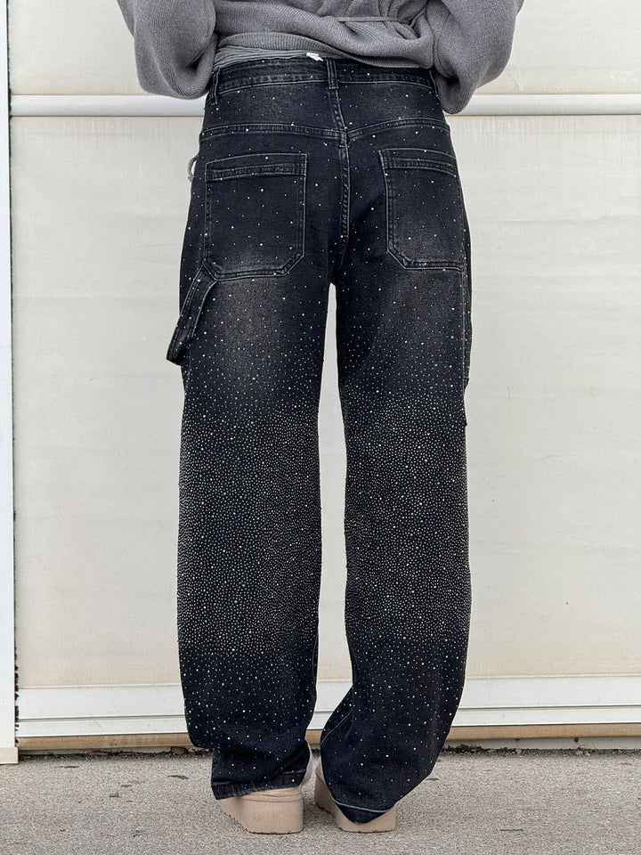 Festantrekk: Turkis diamantjeans med glitrende detaljer. Stilige damejeans med romslig og komfortabel passform.