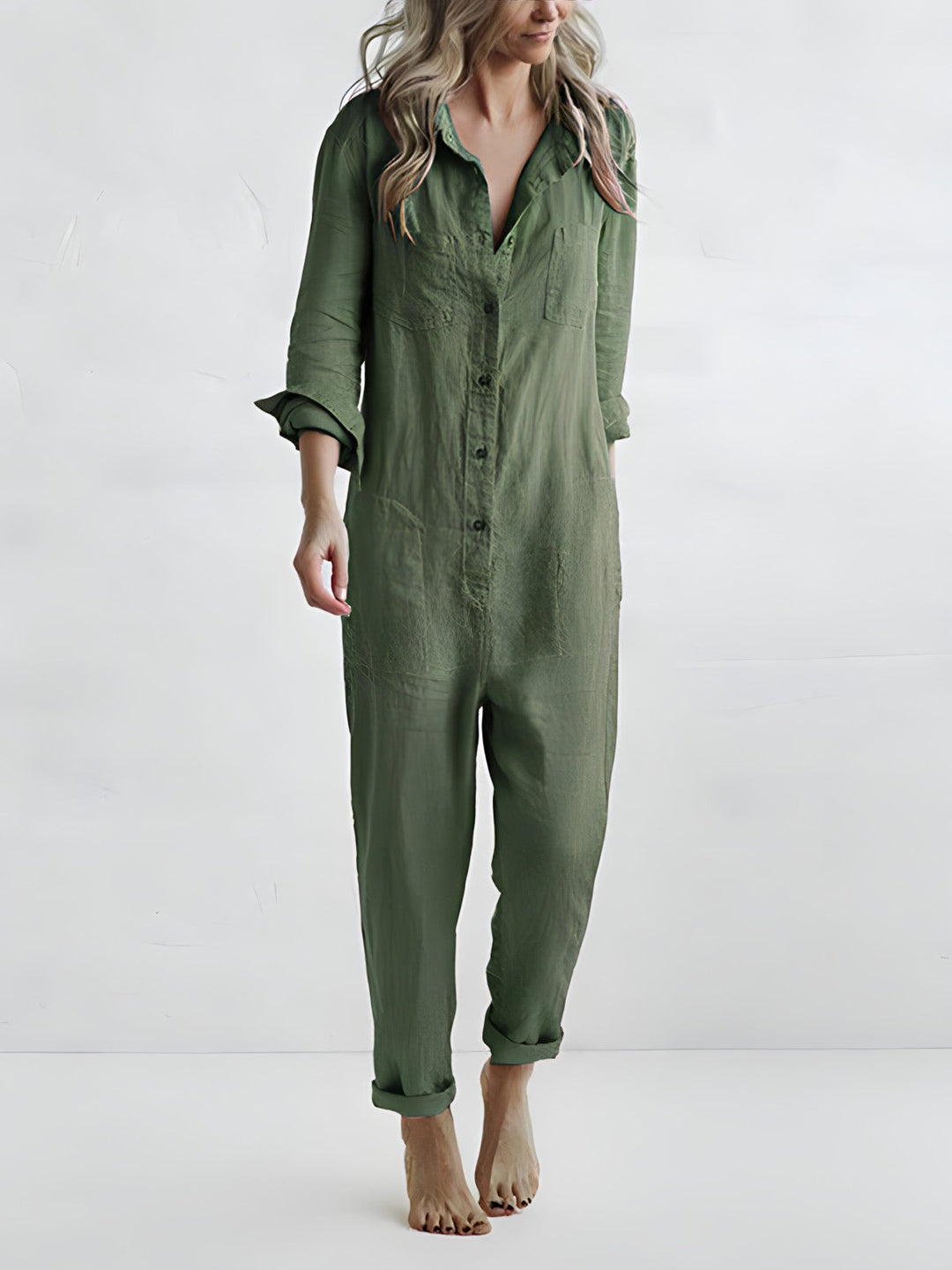 Allsidig dameoverall med polokrage, brede ben. Elegant for jobb, komfortabel for fritid. Vår/sommer.