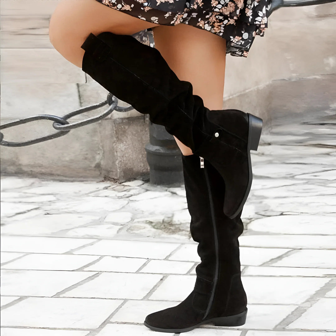 Svarte damestøvler, allsidige og elegante kvinneboots. Perfekt fottøy for hverdag og fest.