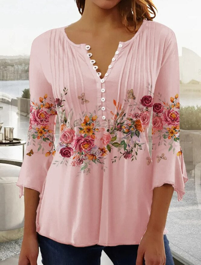 Elegant kvinnebluse i pustende stoff, ideell for sommeren. Stilren og flatterende for alle anledninger.