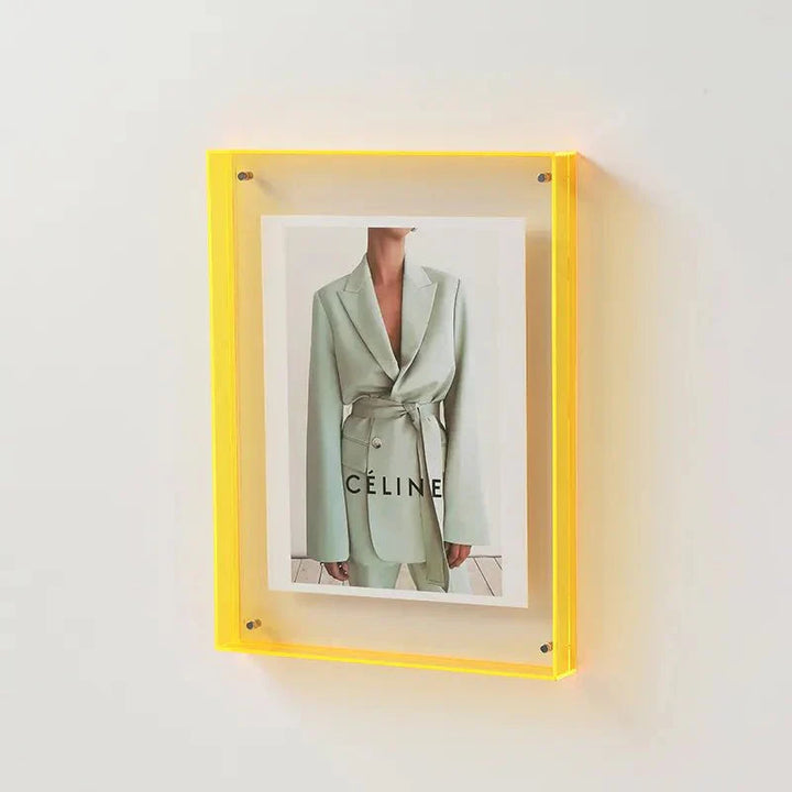 Elegant fotoramme i fargerikt design. Moderne interiørdetalj som fremhever dine bilder.