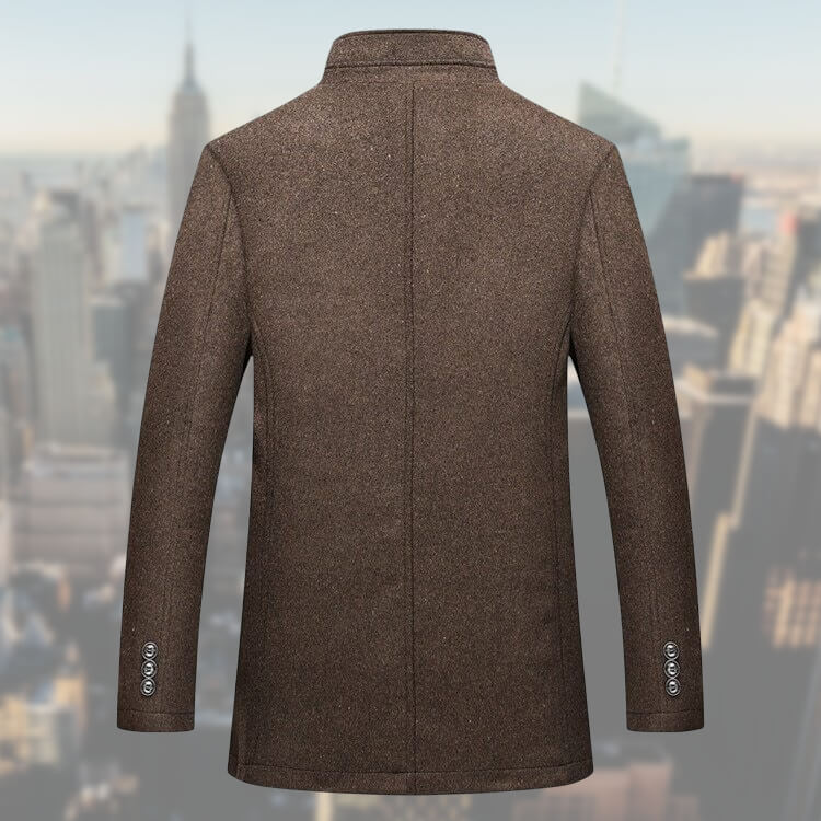 Detaljert herrefrakk med vest. Varmt og stilfullt design, perfekt for menn som søker elegant yttertøy om vinteren.