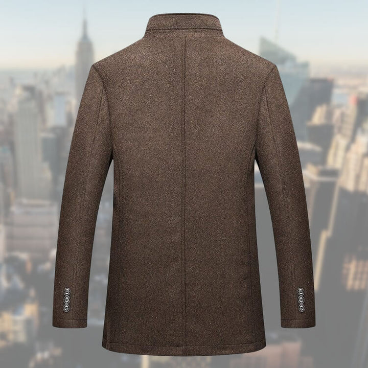 Detaljert herrefrakk med vest. Varmt og stilfullt design, perfekt for menn som søker elegant yttertøy om vinteren.