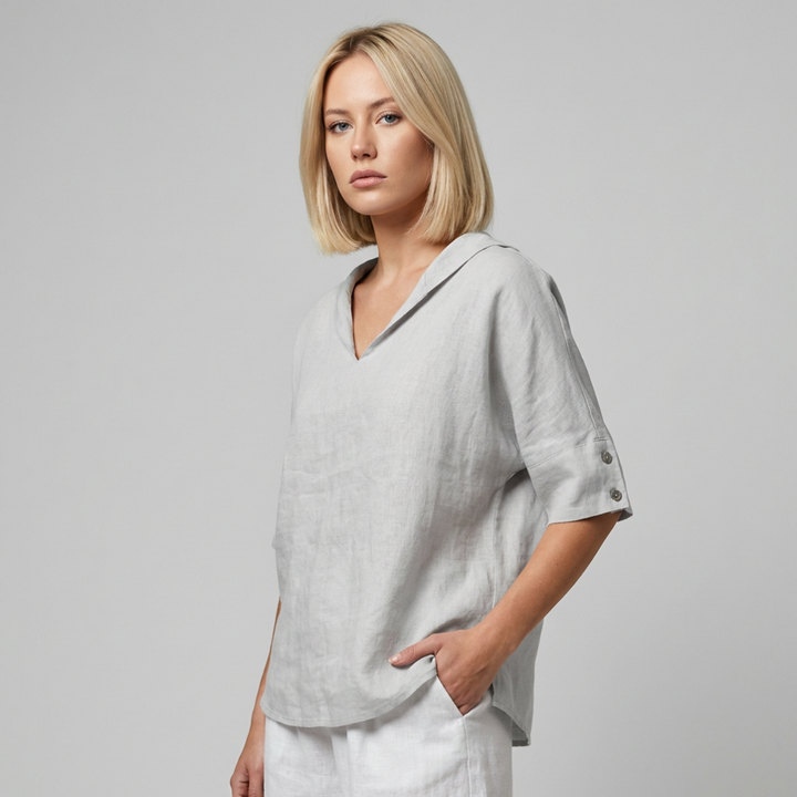 Hvit dame lin sommerskjorte, luftig og elegant for en komfortabel sommerstil.