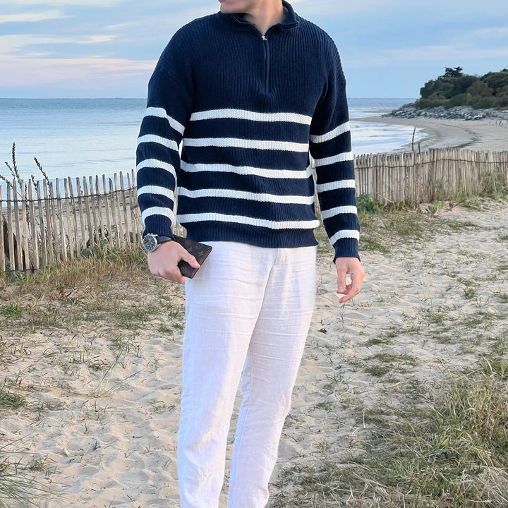 Herre stripet genser med halv glidelås. Komfortabel og stilig for en casual hverdagslook.