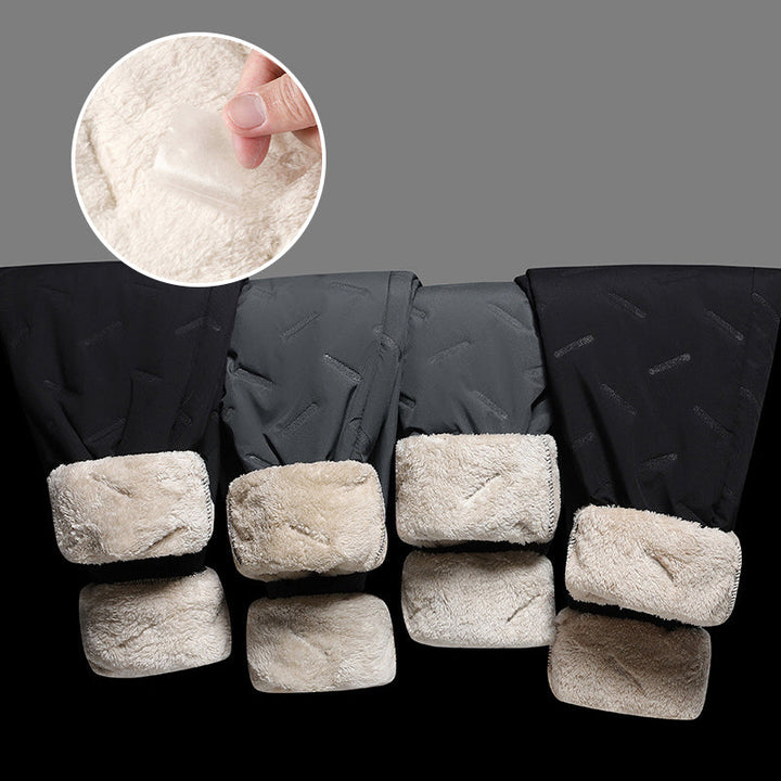 Nyt komforten av disse unisex vinterbukser med fleece, perfekte for avslapning og kulde.