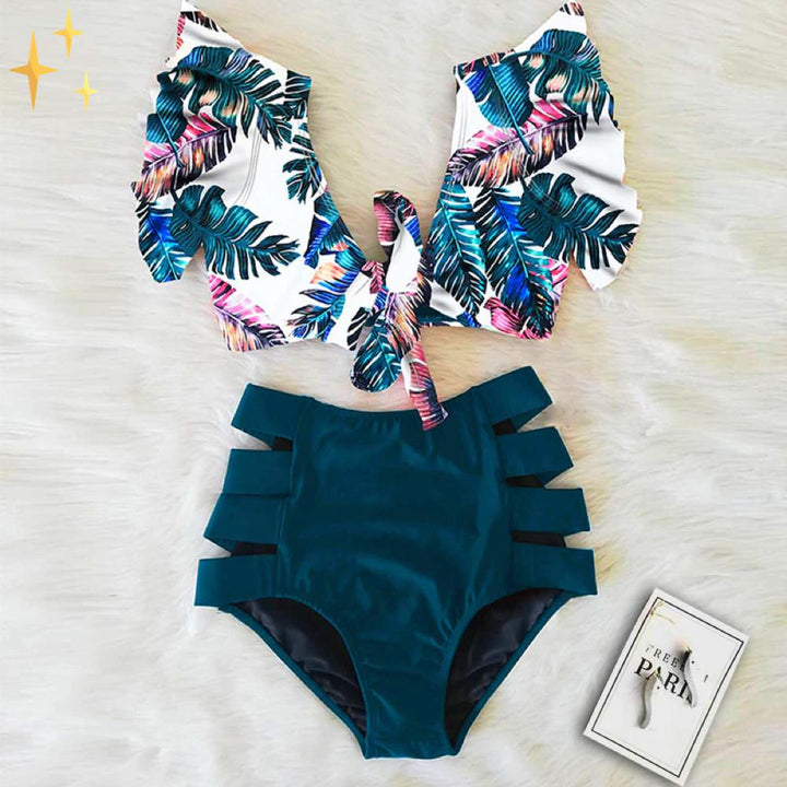 Stilfull dame bikini-topp med justerbare stropper, blomstret design, del av et fargerikt badetøy sett.