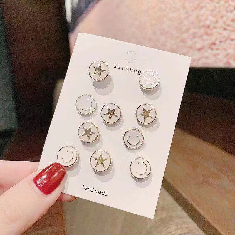 Statement-brosje til dame, laget av holdbar sinklegering, trendy pins.