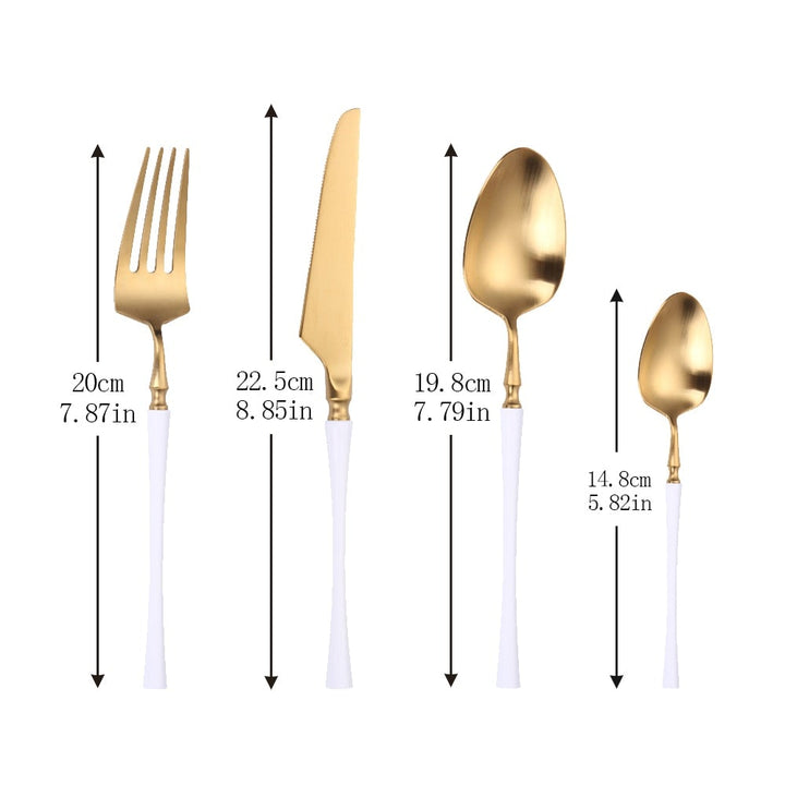 Gullbestikk som gaveidé; elegant sett med kniver, gafler, skjeer til bryllup eller innflytting.