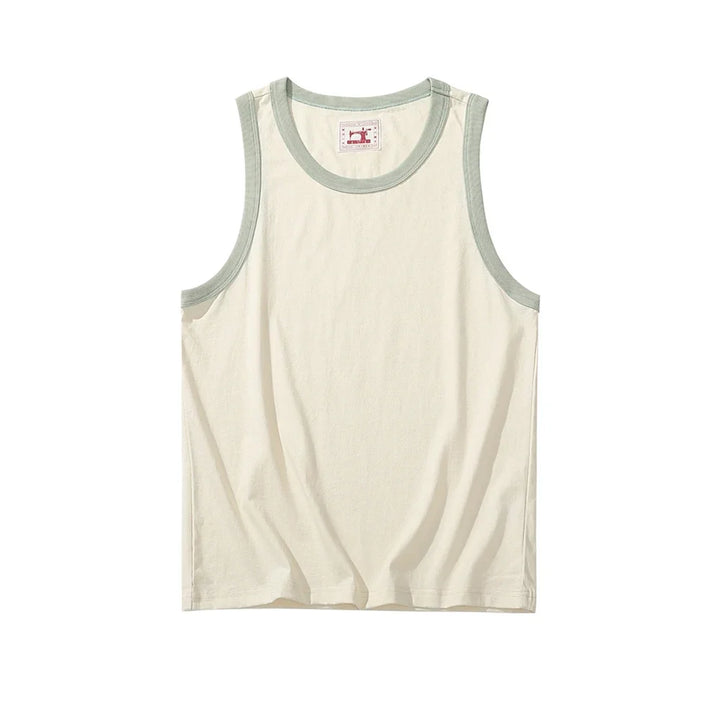 Stilig retro tanktopp for menn. Løs og luftig passform gjør den komfortabel for sommer og fritidsaktiviteter.