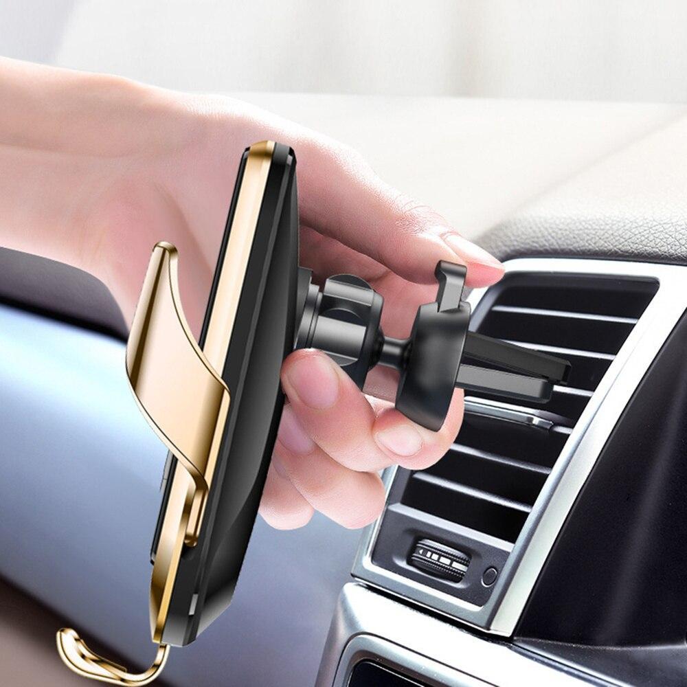 Mobilholder for bil med sensor som automatisk griper smarttelefonen og lader den trådløst.