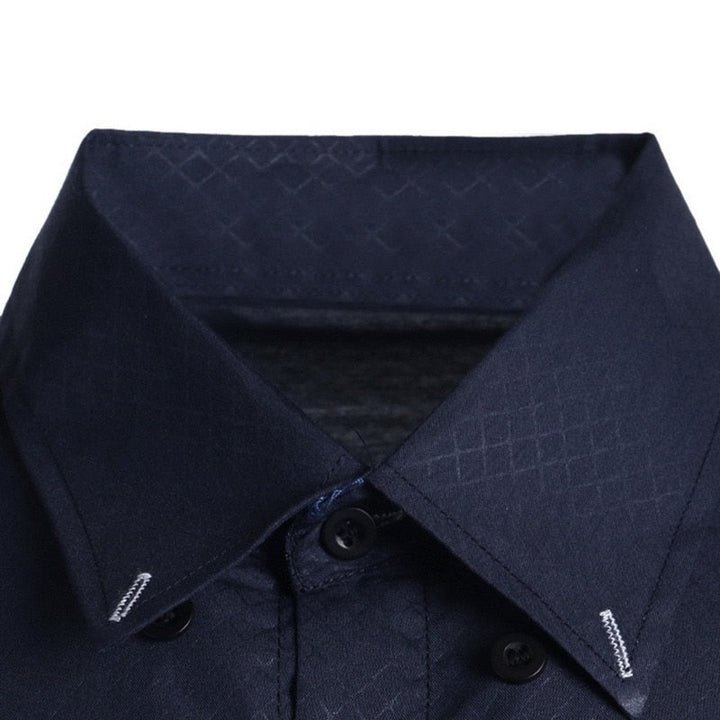 Allsidig slim fit herreskjorte for menn; passer til både formelle antrekk og smart casual stiler.