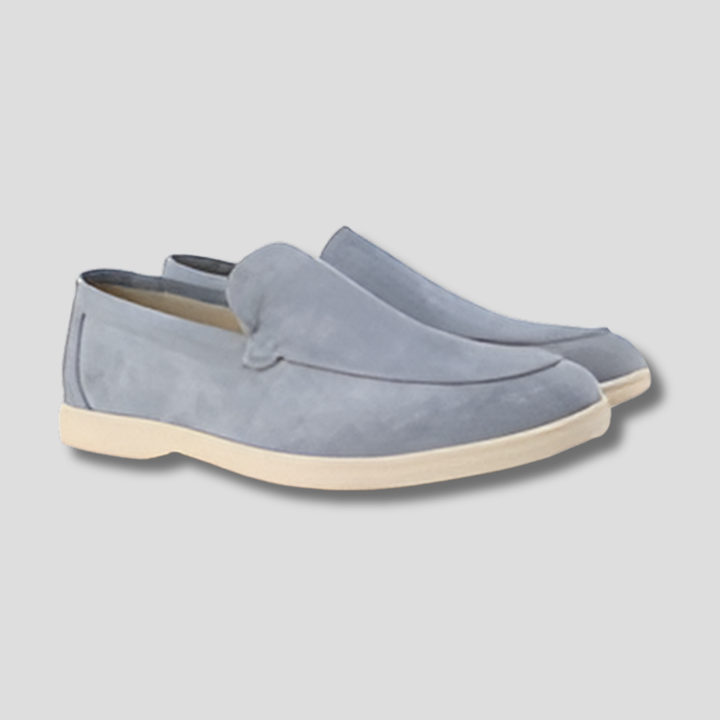 Klassisk slip-on loafer for menn. Elegant fottøy som passer til formelle anledninger og daglig bruk.
