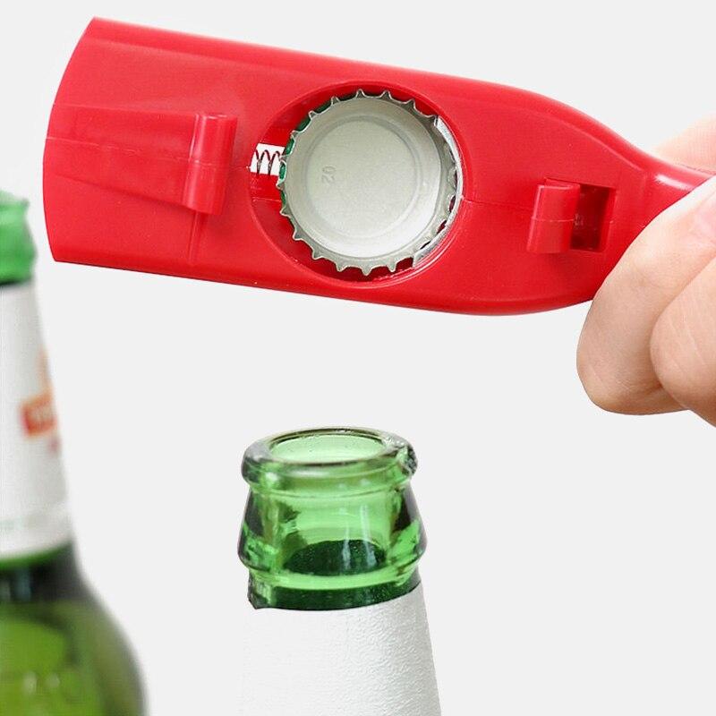 Korkutskyter flaskeåpner for øl og brus, skaper liv og underholdning på festen.