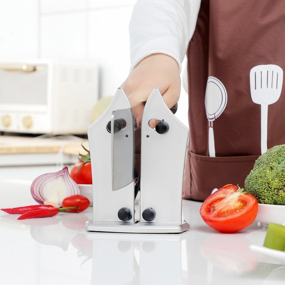 Enkel knivsliper som gir profesjonelt skarpe kniver for bedre matlaging.