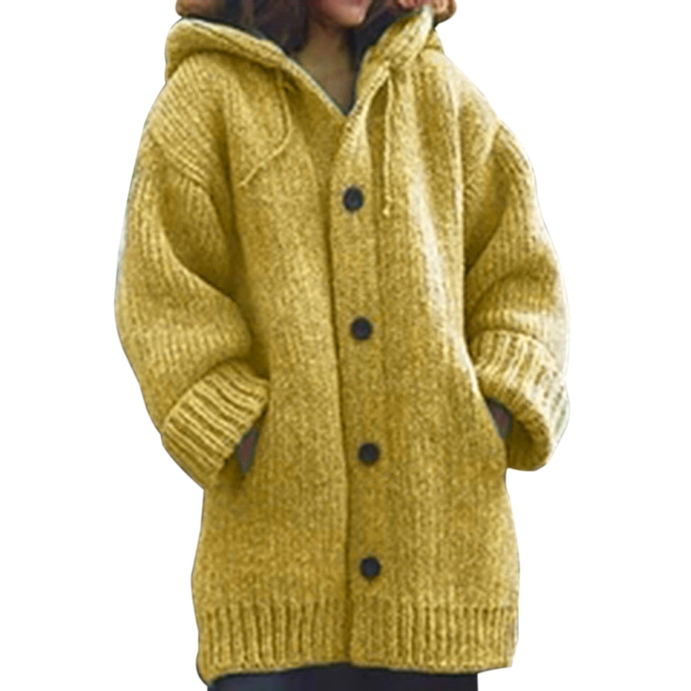 Myk langermet strikket cardigan med knapper, en komfortabel damejakke for kaldere dager.