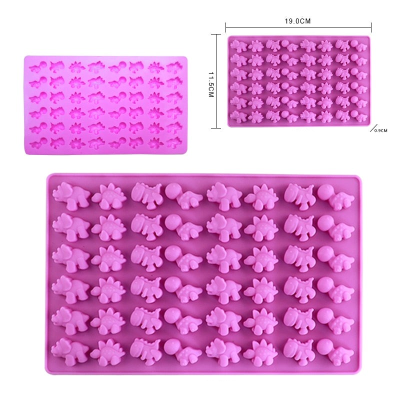 Gøyalt bakeutstyr for barn: Lilla gummy dinosaurform for å lage hjemmelagde søtsaker og figurer.