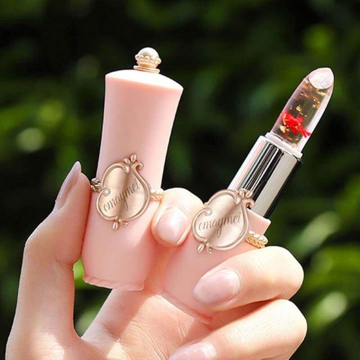 Fuktgivende jelly flower leppestift som tilpasser fargen. Gir leppene en sunn og frisk look.