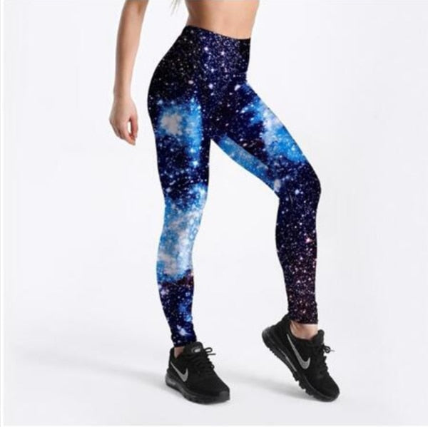 Levende galakse leggings med 3D-effekt, perfekt som stilig fritids- eller treningstøy for kvinner.