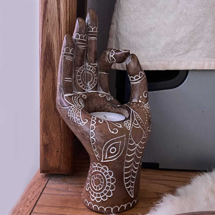 Gaveidé: Buddha håndlysestake. Ideell meditasjons- og zen-dekor for å bringe fred og ro til ethvert rom.