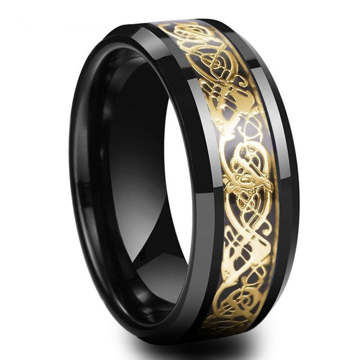 Hardfør titanstål ring med intrikat keltisk drage design. Stilig unisex smykke.