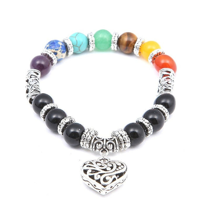 Chakra steinarmbånd med fargerike edelstener for energi og balanse.