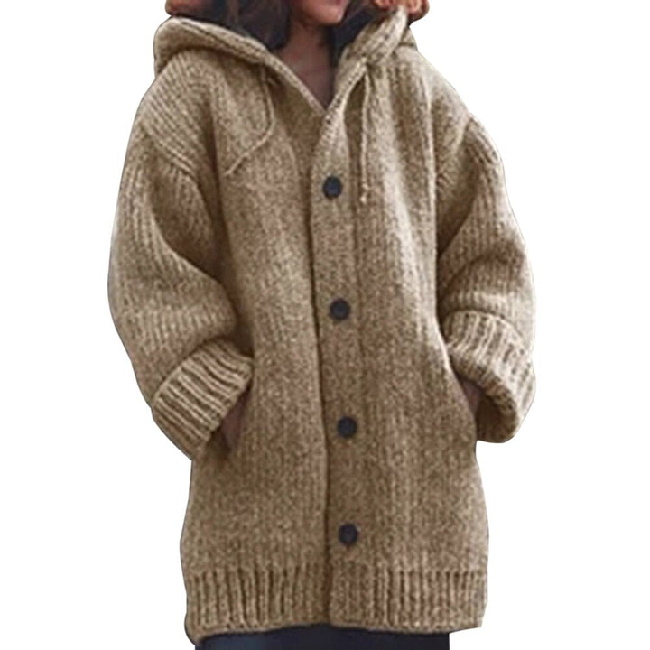 Varm strikket kort cardigan med knapper, en elegant høstjakke for dame.