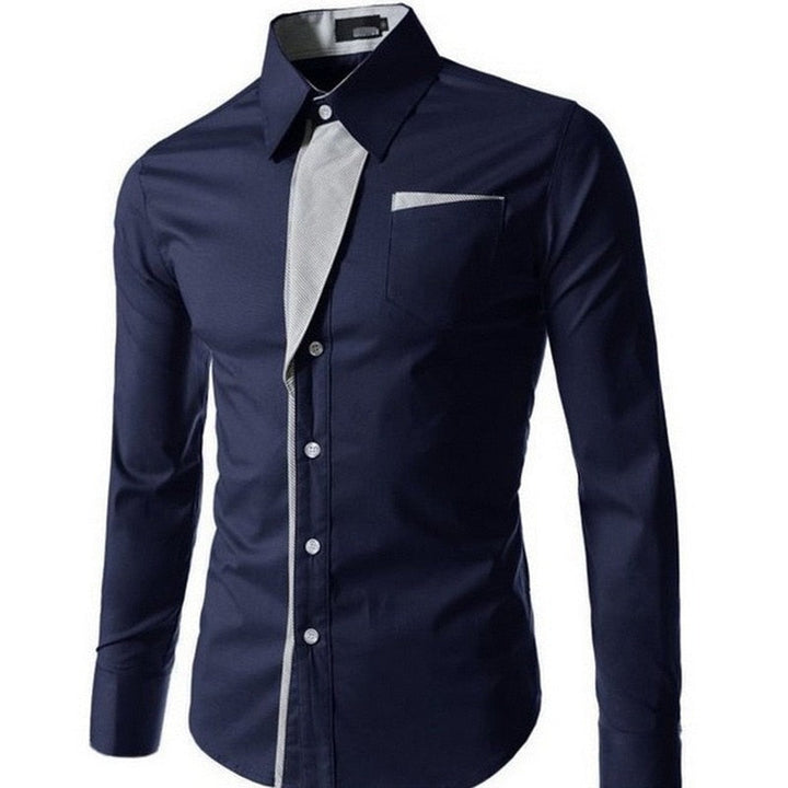 Mansjetter på en langermet slim fit herreskjorte. Stilrene detaljer for et polert uttrykk.