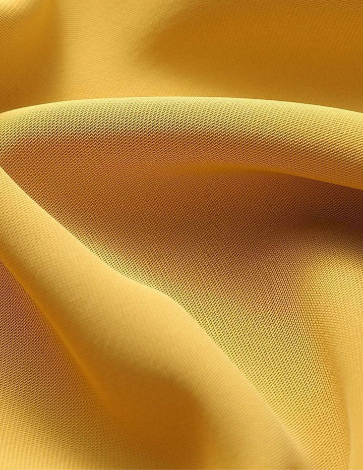 Moteriktige løse damebukser i pustende polyester. Komfortable brede ben, perfekte for sommer.