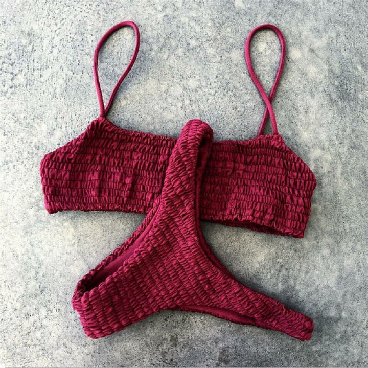 Kvinner badetøy: Plissert bikinisett med stil og komfort for sommeren.