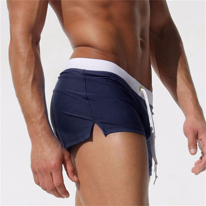 Menns badeshorts, hurtigtørkende og komfortabel, egnet for vannsport og soling.