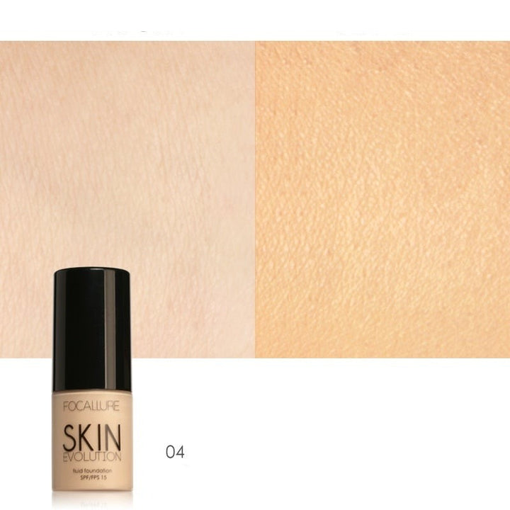 Foundation for ansiktet, flytende og fargematchende, med SPF 15 for daglig bruk.